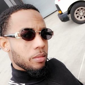 Meet your Posher, Nicholas